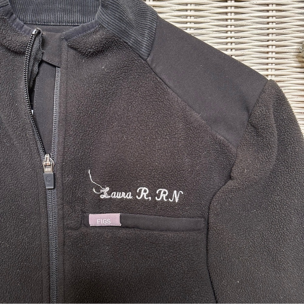 Figs on shift Black Fleece Jacket size Small - Picture 3 of 6